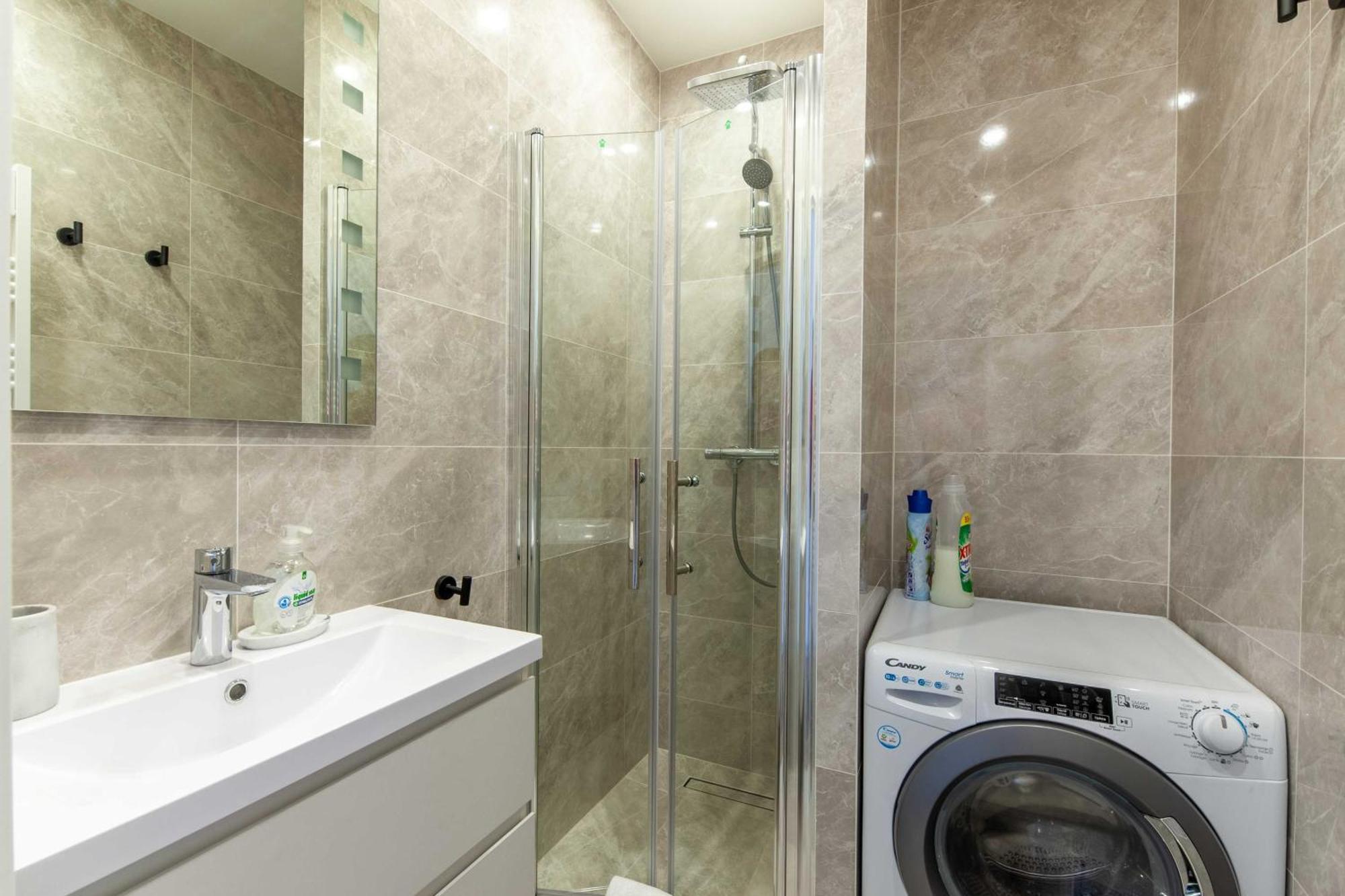 Studio Sleeps 4 With Terrace, 500M Place Morny Deauville Buitenkant foto