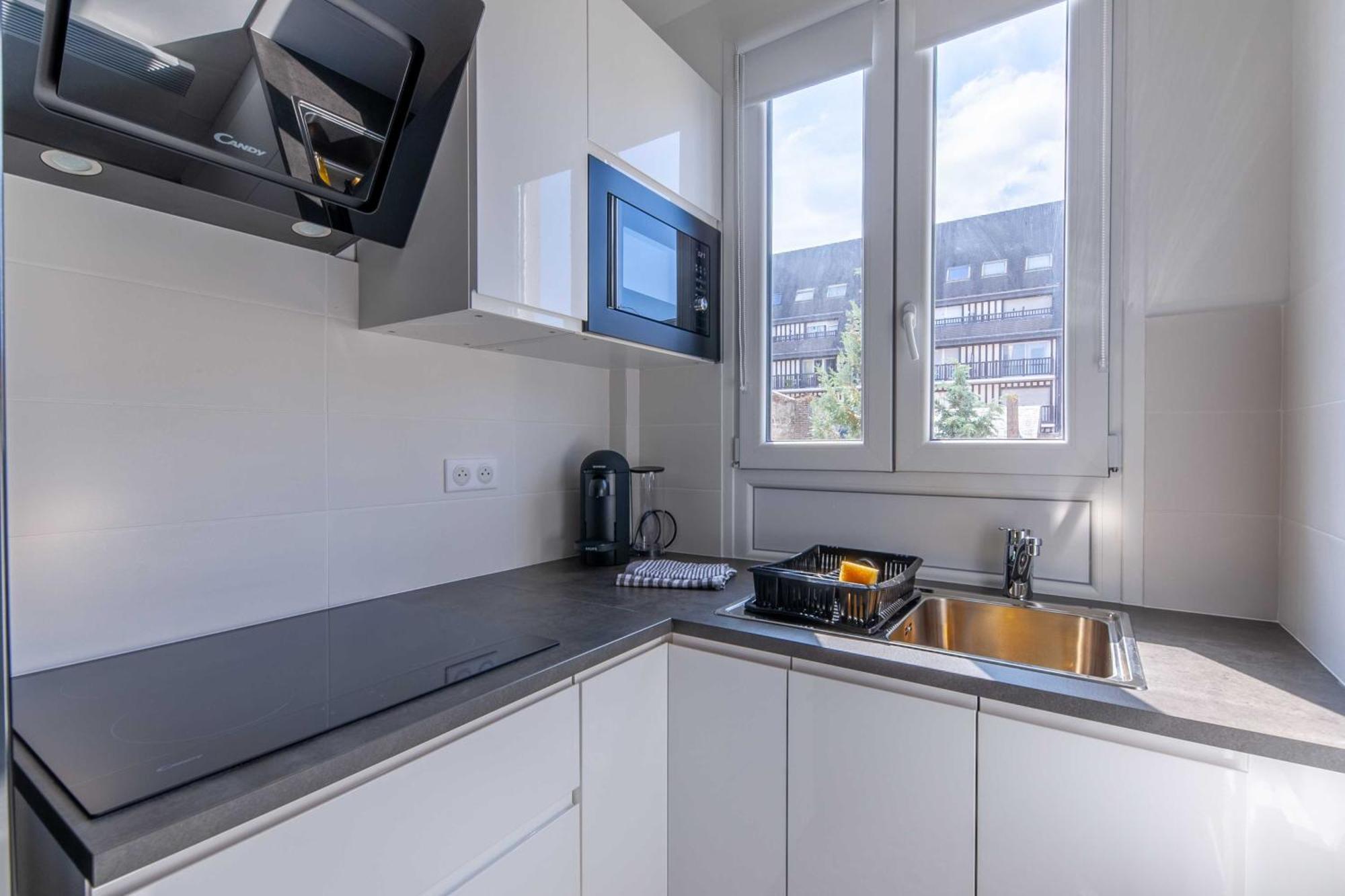 Studio Sleeps 4 With Terrace, 500M Place Morny Deauville Buitenkant foto