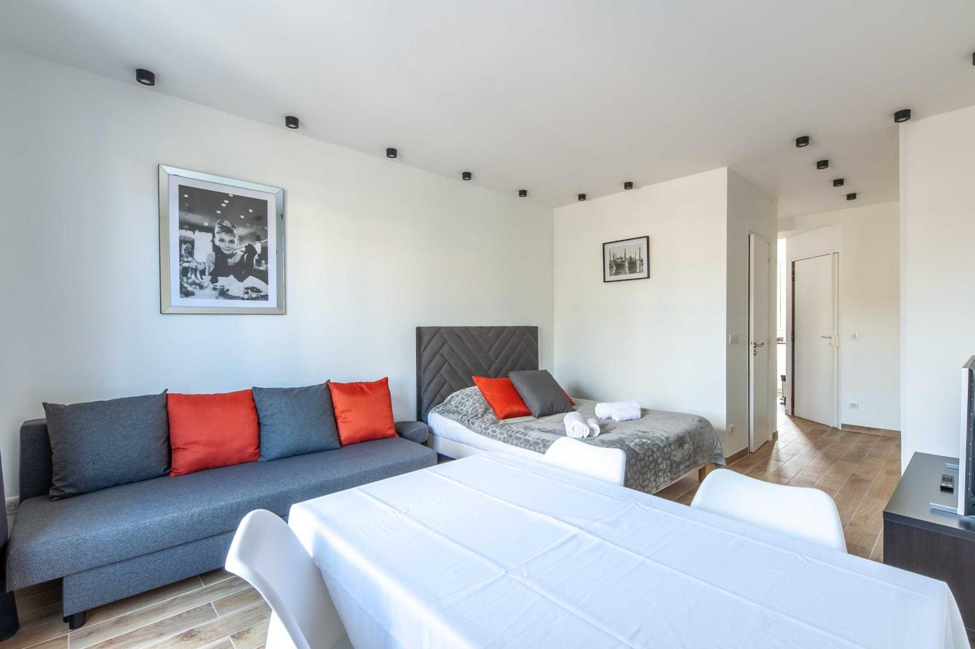 Studio Sleeps 4 With Terrace, 500M Place Morny Deauville Buitenkant foto